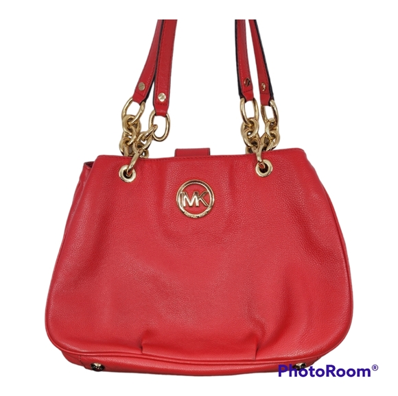 Michael Kors Handbags - Michael Kors Shoulder Bag EUC